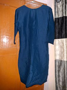 Beautiful Embroidered Kurta ( Never Worn )