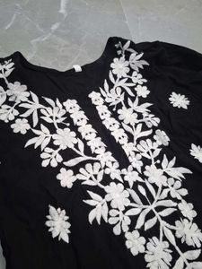 Black Embroidered Kurta