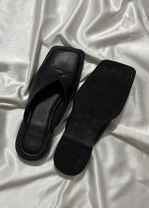 Black Slip on
