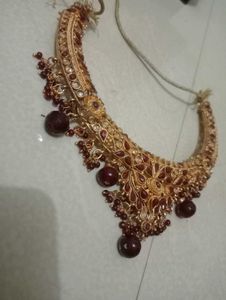 Exquisite Gold Necklace with Red Stones