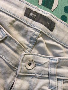PRICE DROP 📉 ⚡ light blue high waist jeans.
