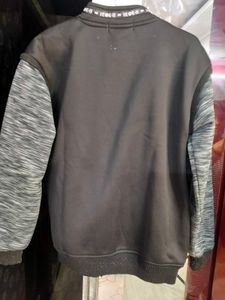 Stylish Black Zip-Up Jacket