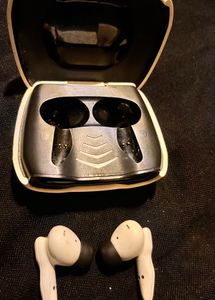 Boult Wireless Earbuds with Charging Case
