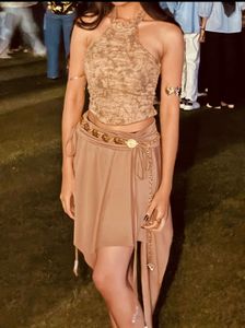 Brown Stretchable Top – Size Small 🤎