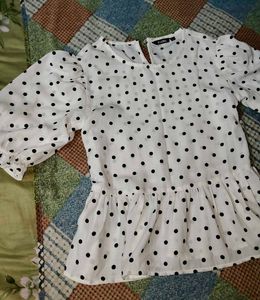Chic Polka Dot Puff Sleeve Top