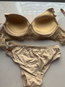Lace Trimmed Bra &amp; Panty Set 💖