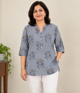 Women's Blue Floral Print top