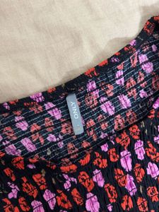 ONLY Smocked Floral Crop Top