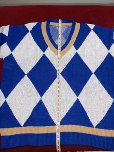Argyle Pattern V-Neck Sweater