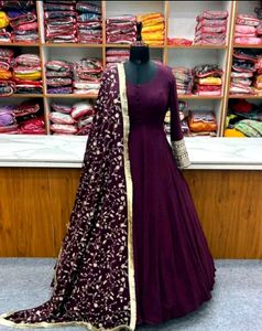 New/Unused Heavy Flared Embroidered Gown Set