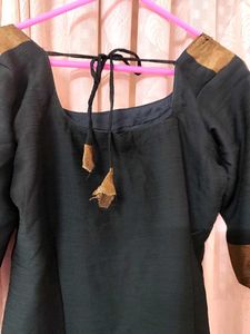 Elegant Dark Green &amp; Gold Tunic