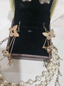 Elegant Pearl Necklace &amp; Earring Set