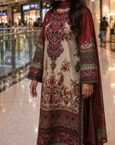 Pakistani Kurta Set with Dupatta