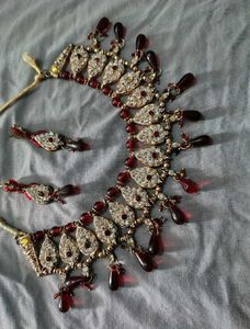 Exquisite Red Stone &amp; Crystal Necklace Set