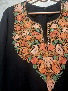 Elegant Embroidered kashmiri Kurta