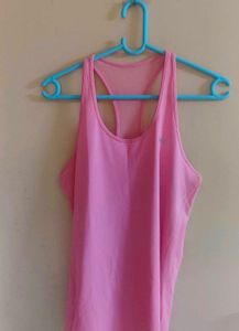 Under Armour Gym Sporty Athletic Top