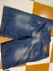 Distressed Denim Shorts jorts