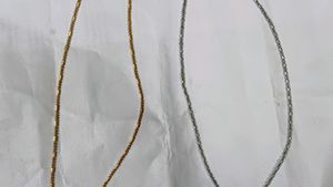 Set Of 2 Golden And Silver Chains