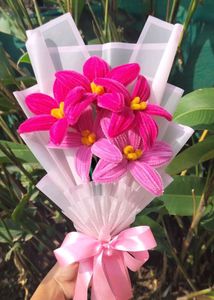 DIY Pipe Cleaner Flower Bouquet