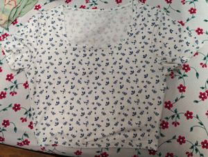 Cute Floral Print Crop Top