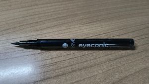 Lakme Eyeconic Sketch Pen Liner