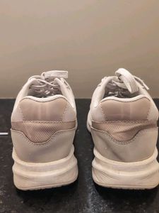 Casual Beige Sneakers