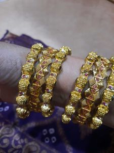 Gold-toned Bangle Set