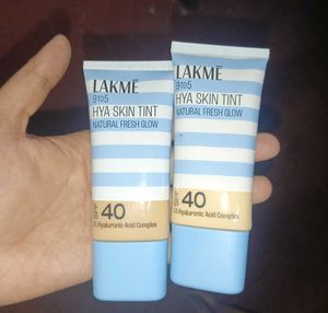 Lakme 9 To 5 Hyaluronic Skin Tint