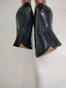 H&amp;M Chic Black Patent Stiletto Heels