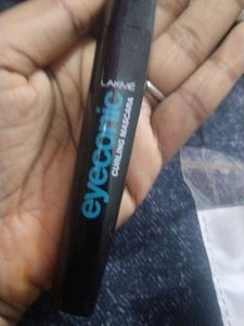 Lakme Eyeconic Curling Mascara