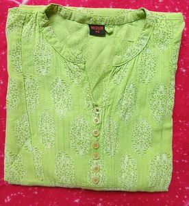 Light Green Chikankari शॉर्ट कुर्ती short Kurta