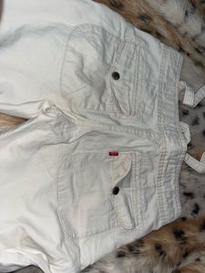 RARE LEVI’S Capri Pants