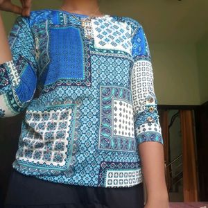 trendy cool top(price drop)