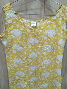 Yellow and white pure cotton Floral printed Kurta