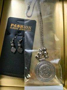 Boho Silver-Tone Pendant Necklace &amp; Earrings Set