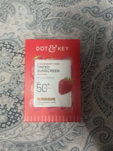 Dot & Key Strawberry Dew Tinted Sunscreen
