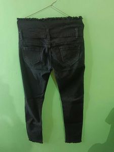 Black High Waisted Jeans  with mustard top