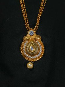 5 sets of Elegant Gold Pendant Necklace with Pearl