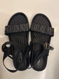 Chic Black Ruched Strap Sandals