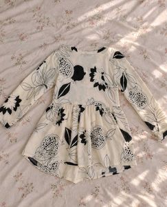 𐙚 Cream Printed Peplum Top🤍✨️🌸