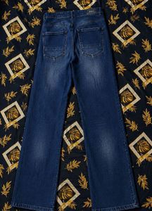 Women’s High Rise Fitted Jeans