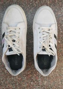 Trendy White Casual Sneakers for Women