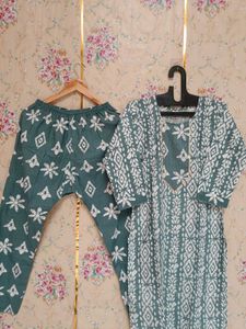 🇳🇿💫🎀Stylish Teal &amp; White Printed Kurta Set