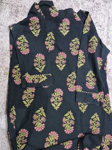Elegant Black Floral Print Kurta