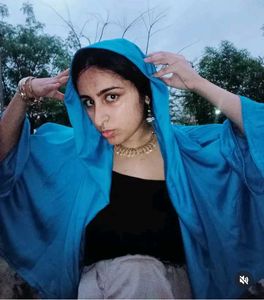 UAE shrug abaya