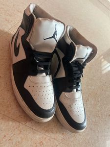 Nike Air Jordan 1 High Sneakers