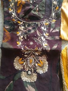 Beautiful 😍 3D floral Kurta Set with Dupatta