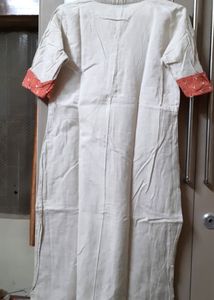 Chic White Kurta with Coral Accents