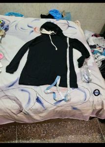 Stylish Black Hooded top autumn