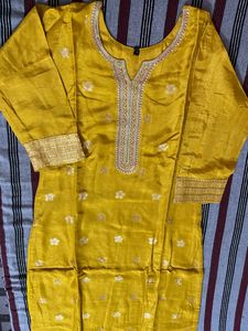 Mustard Suit Set L Size (40)